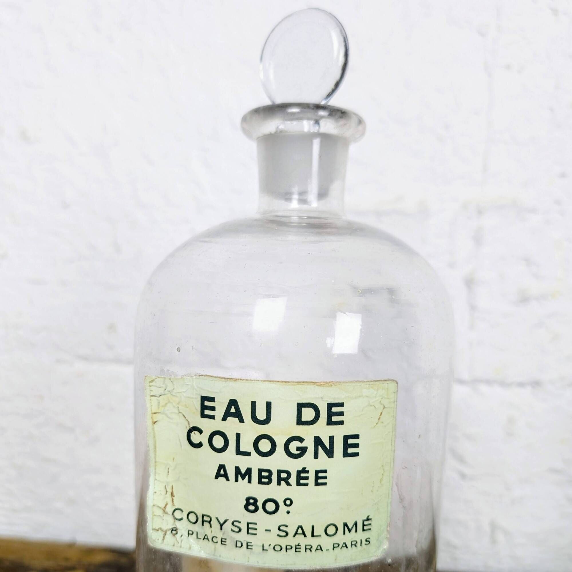Flacon d'eau de cologne