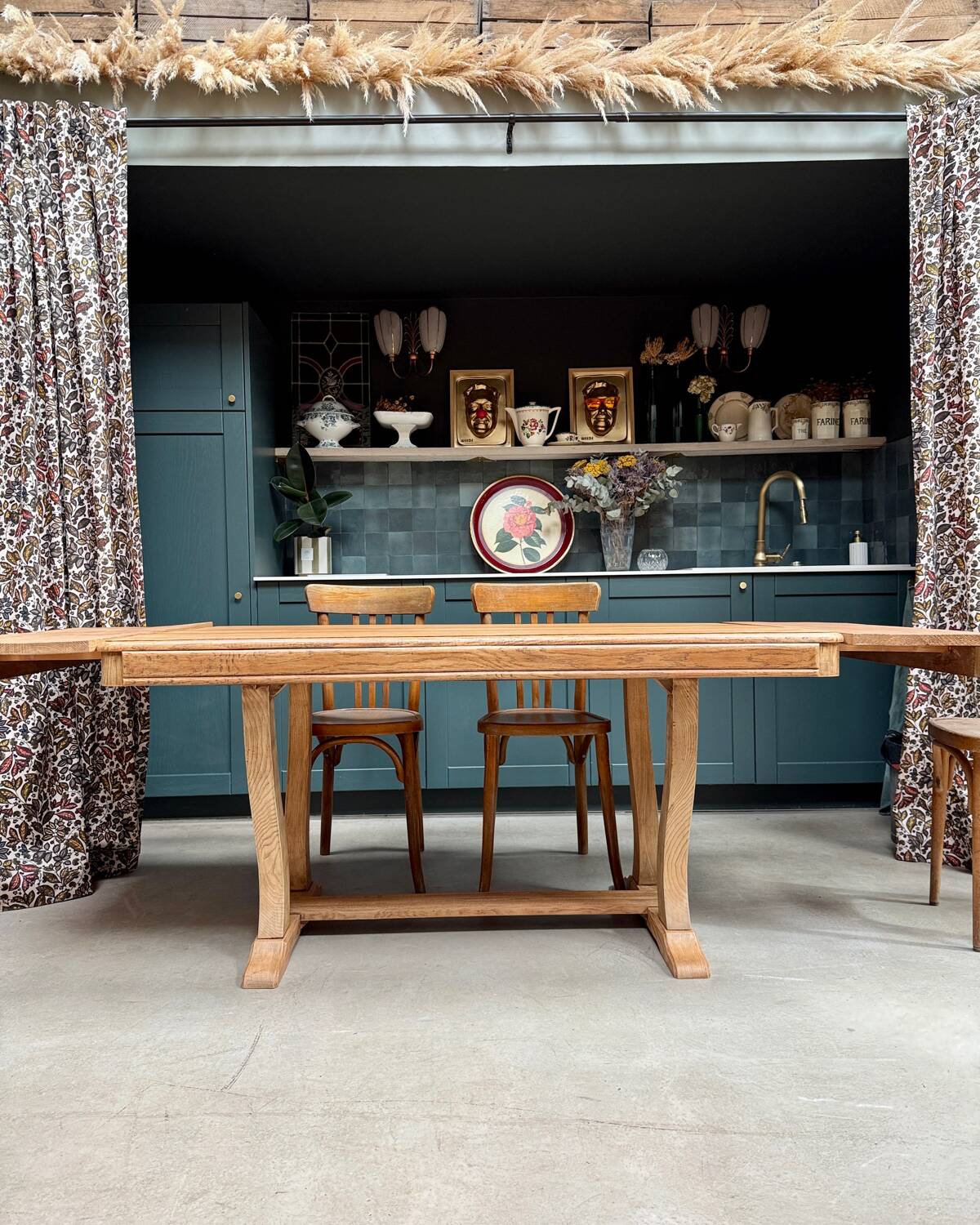 Art Deco extendable oak table (renovated)