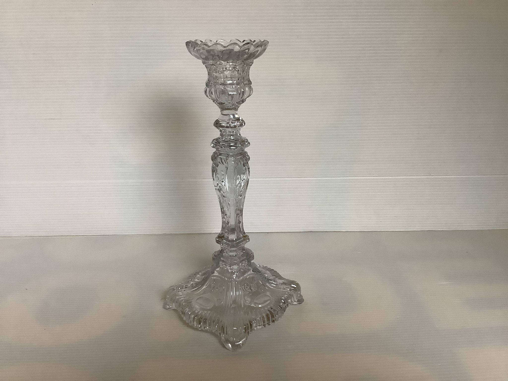 Bougeoir vallerysthal en verre moulé art déco