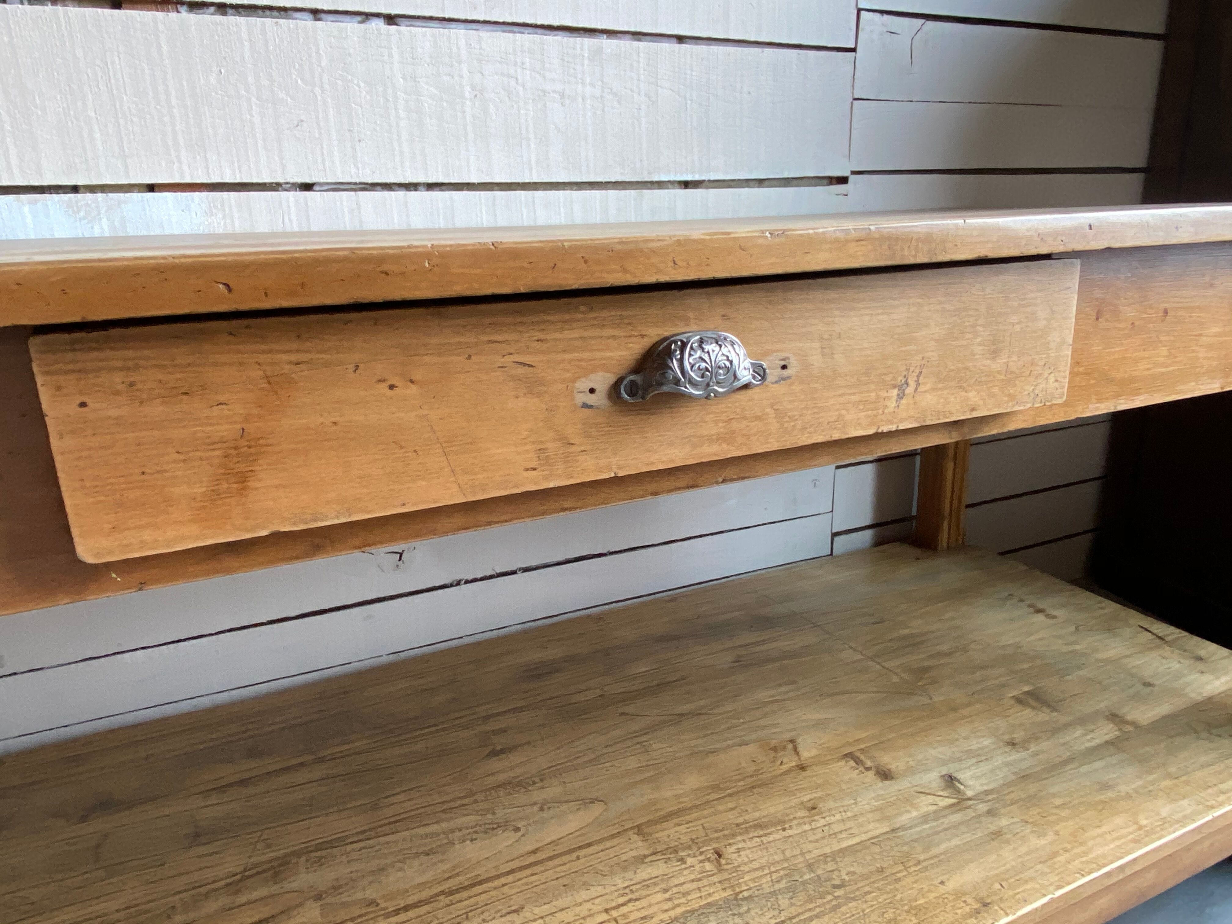 Vintage draper table