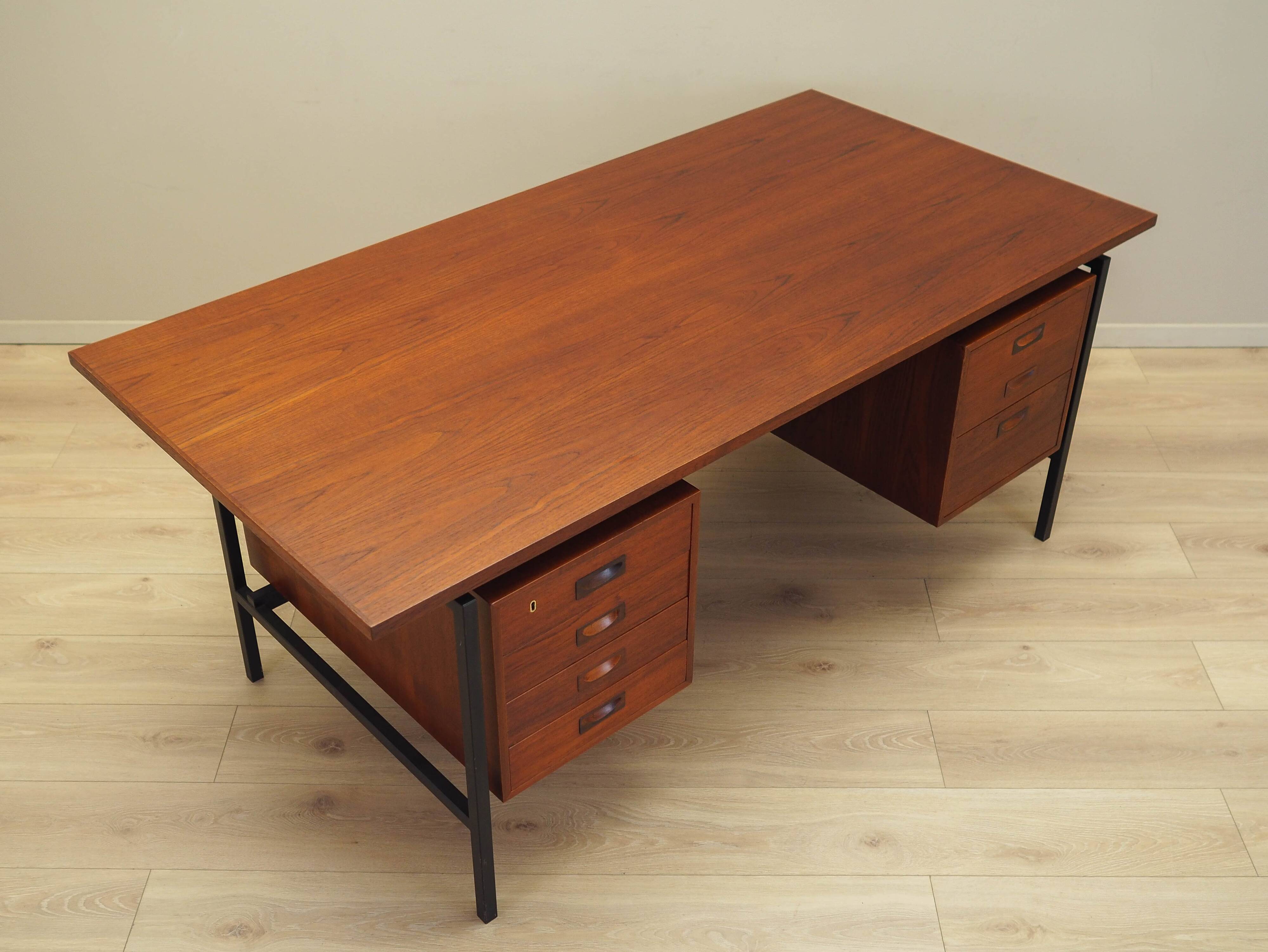 Teak desk, Danish design, 1970s, manufacturer: Denmark