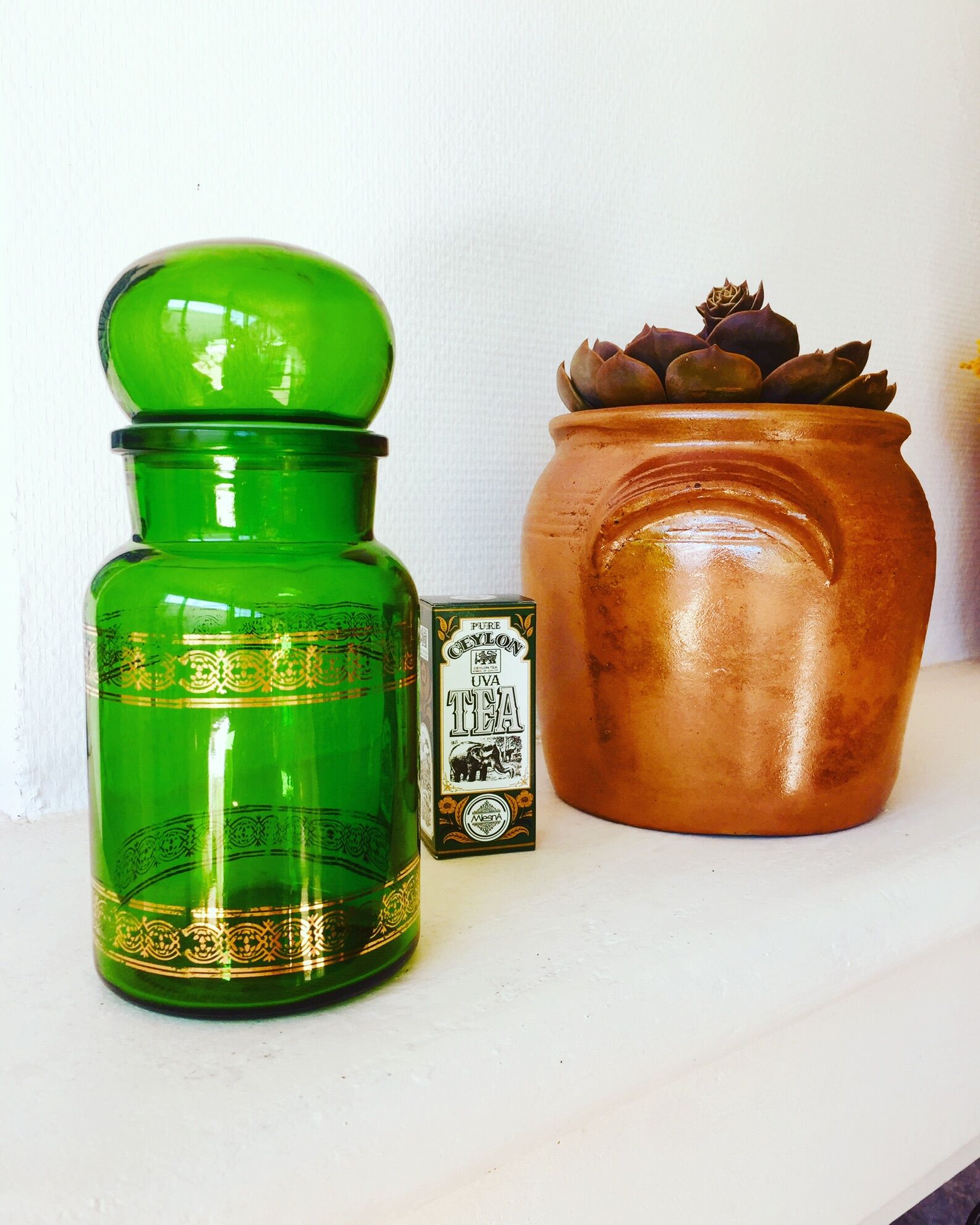 Glazed stoneware pot