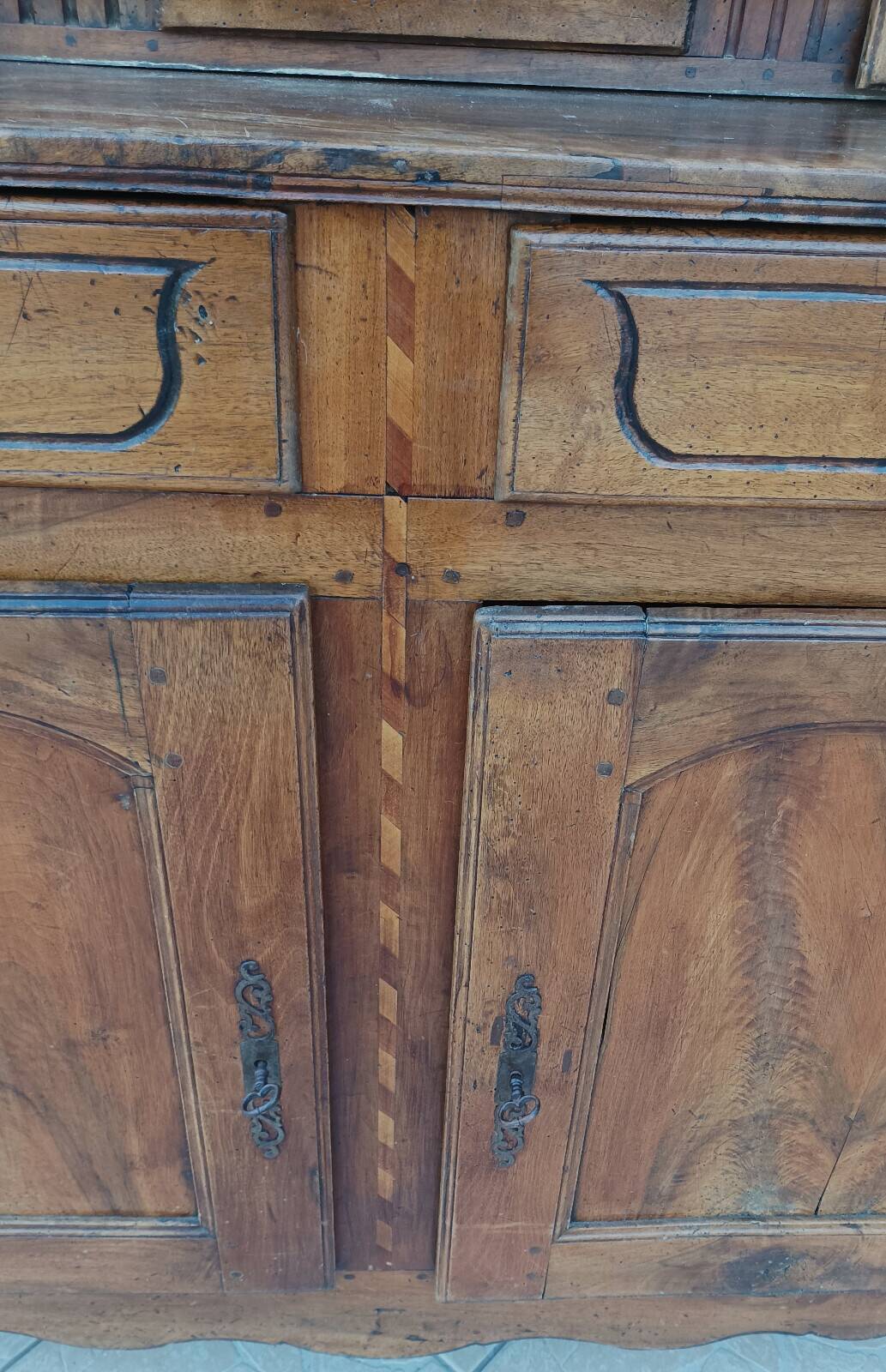 Louis XV sideboard in walnut, 19th century.