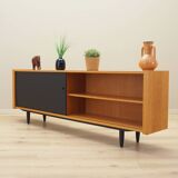 Buffet en frêne, design danois, années 1970, production : Skovby
