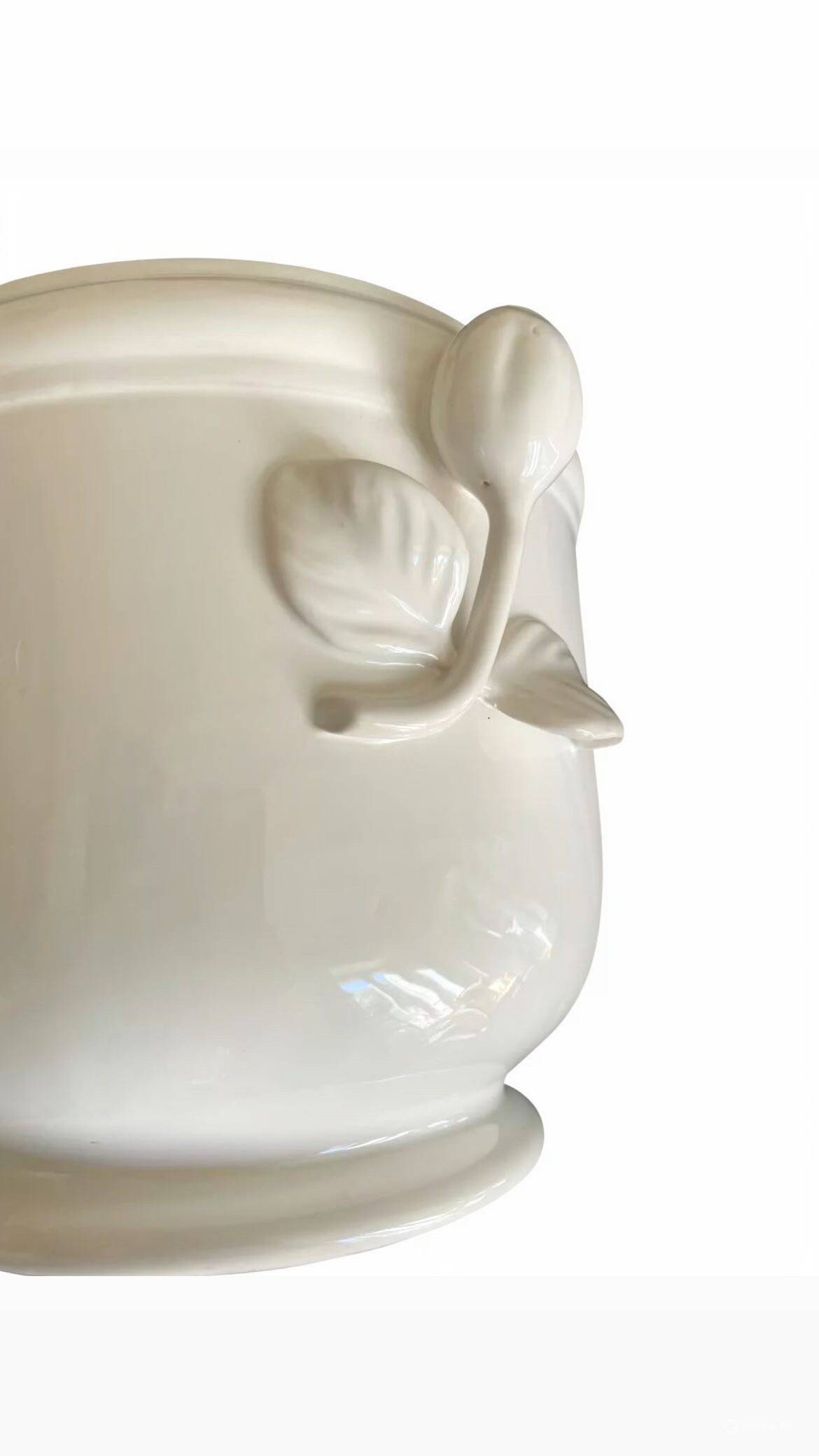 Cache-pot en faïence blanche, 1970