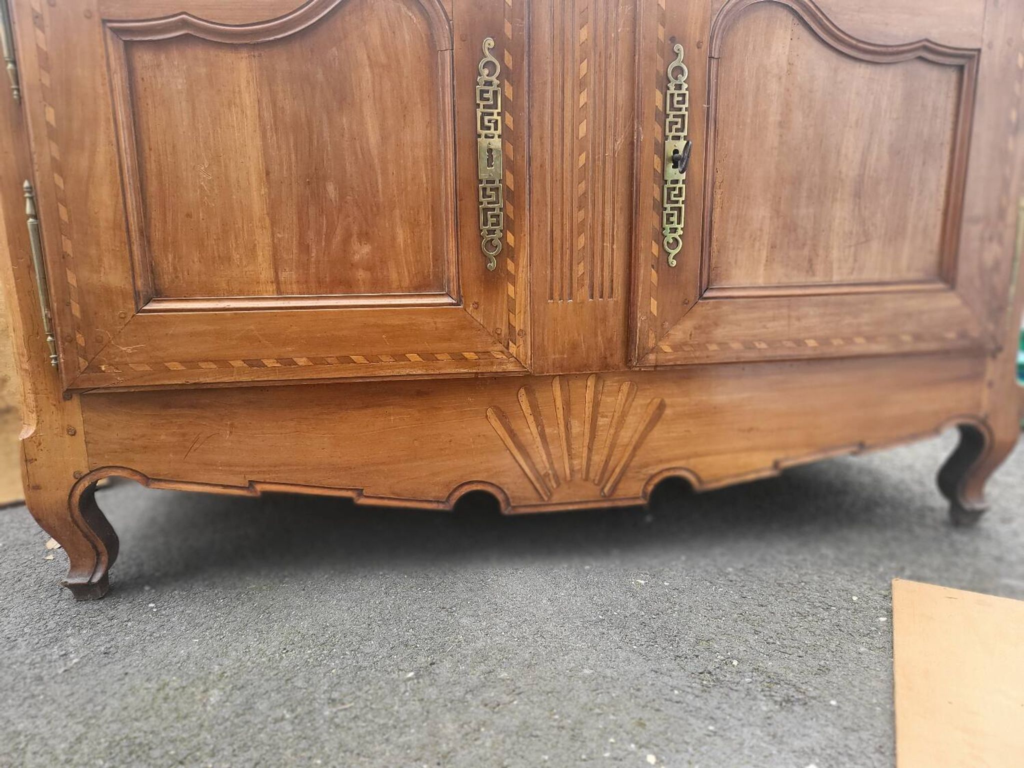 Antique solid wood buffet – marquetry and curved legs – 19th century