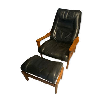 Scandinavian armchair and footrest in teak and leather 1960
