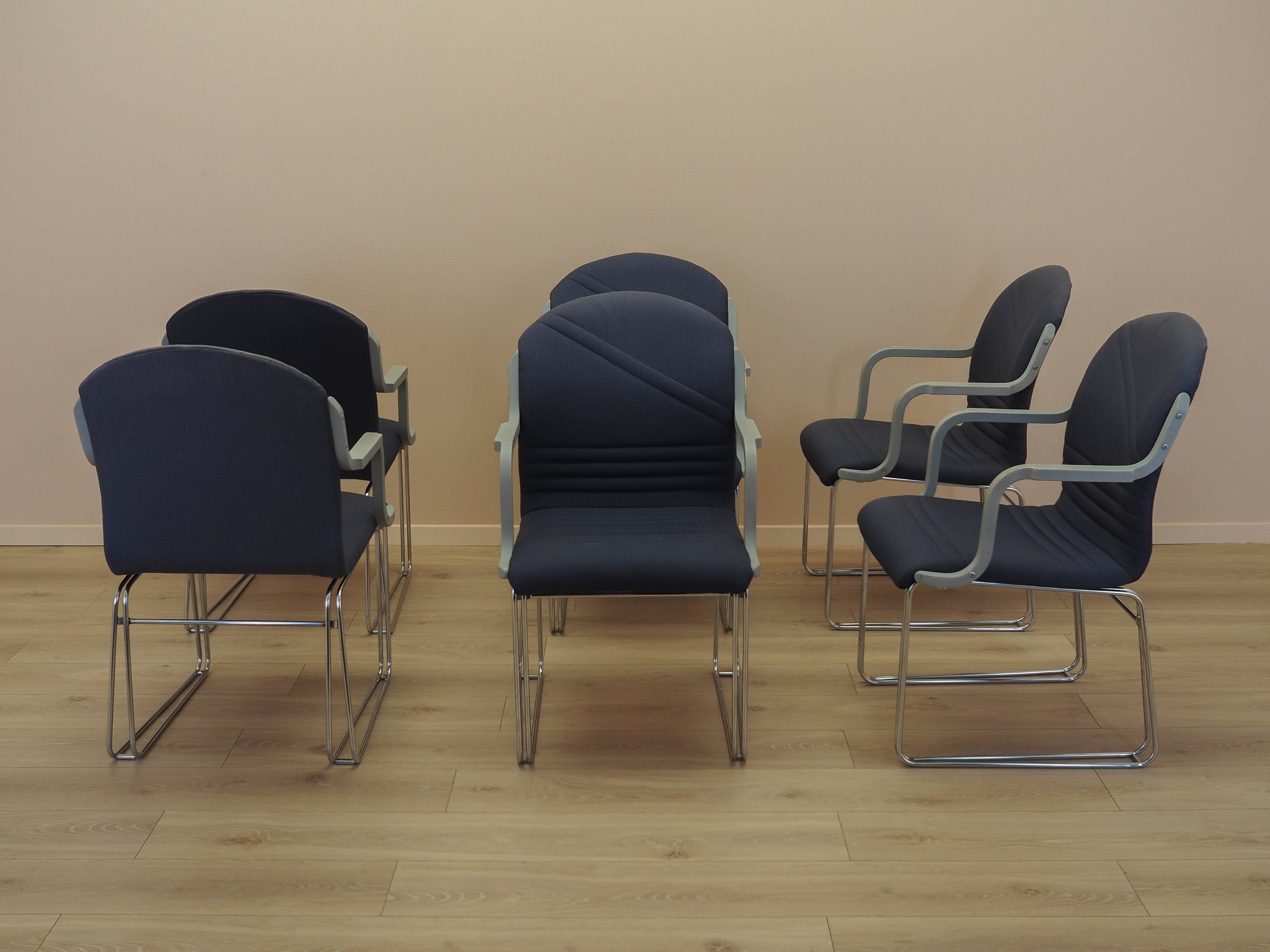 Ensemble de six fauteuils, design italien, années 1990.