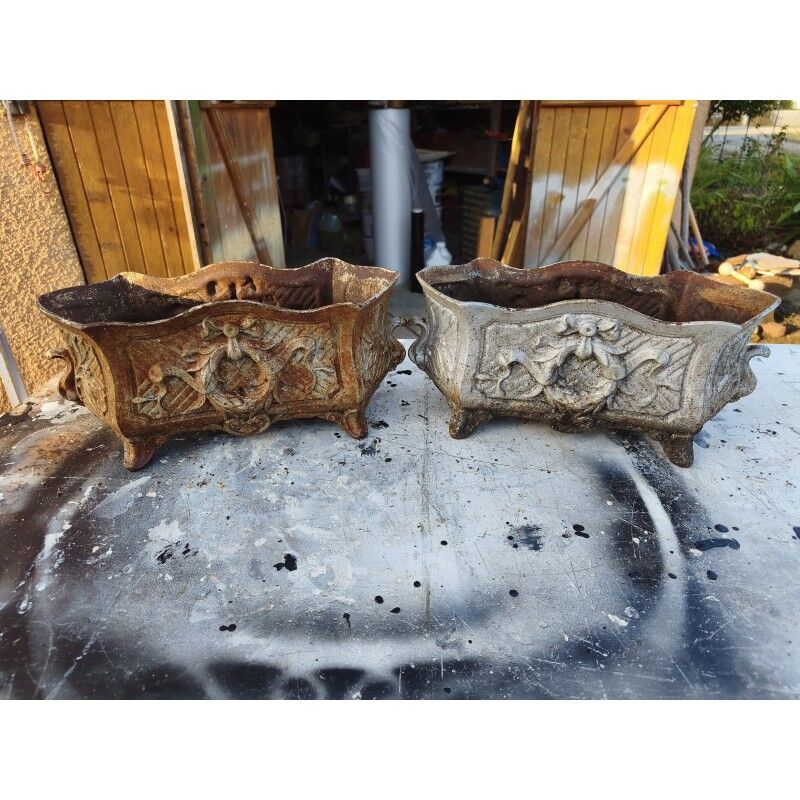 Pair of cast iron planters from 1900 in Charleville - Mézières