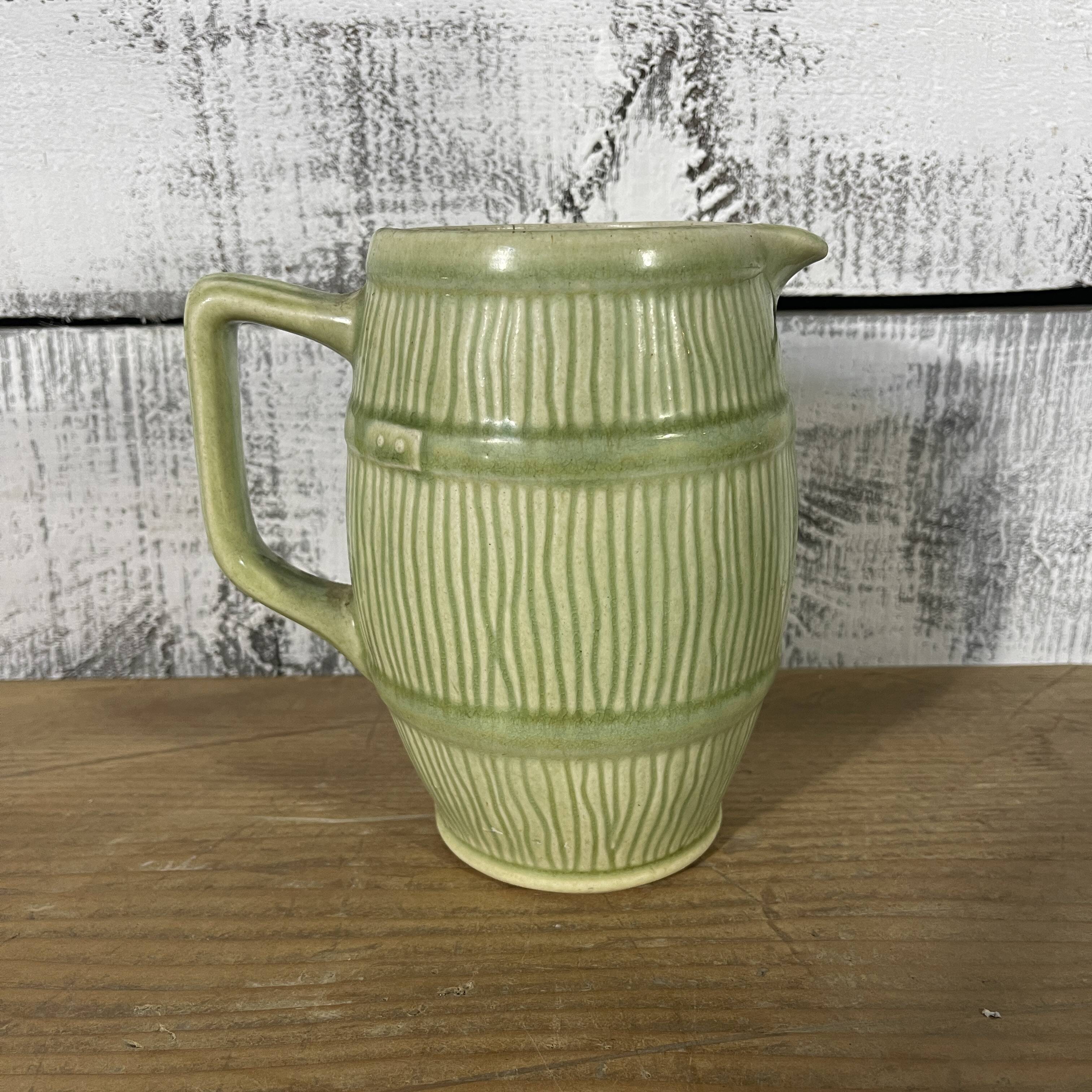 Pichet vintage tonneau