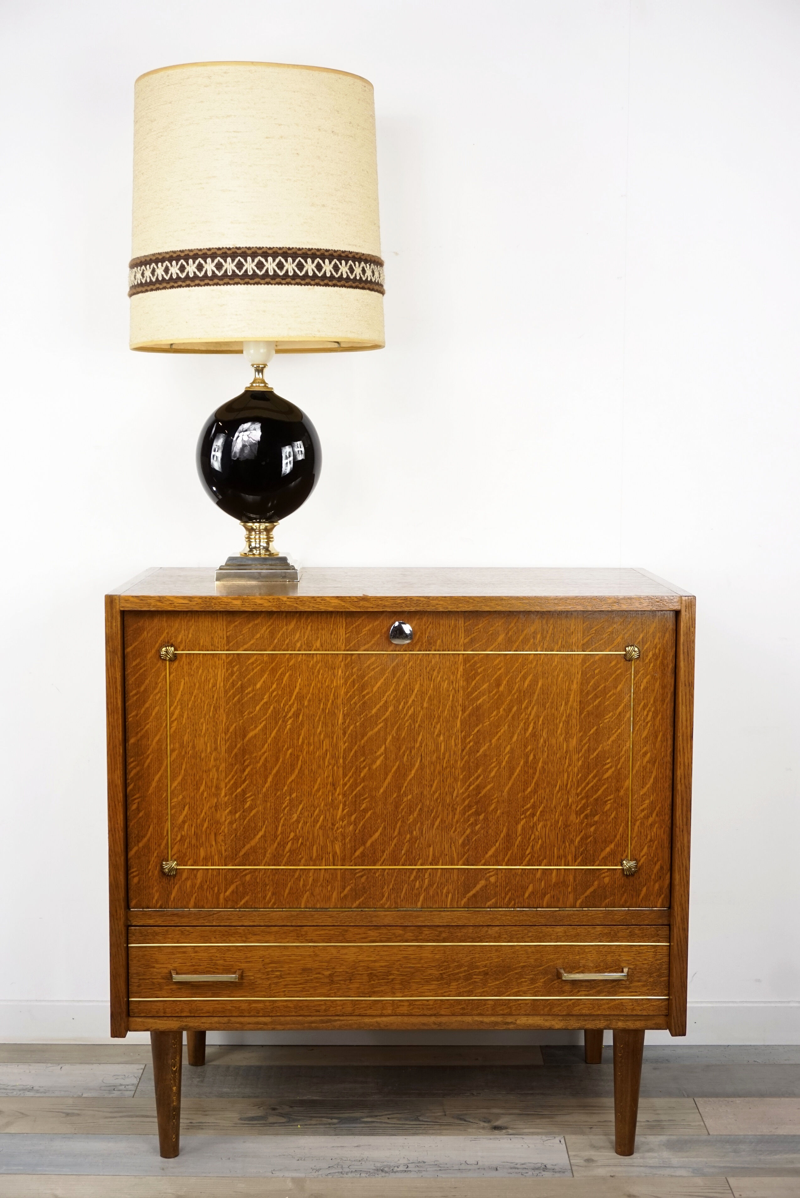 Bar storage in oak and brass, 50s - 60s