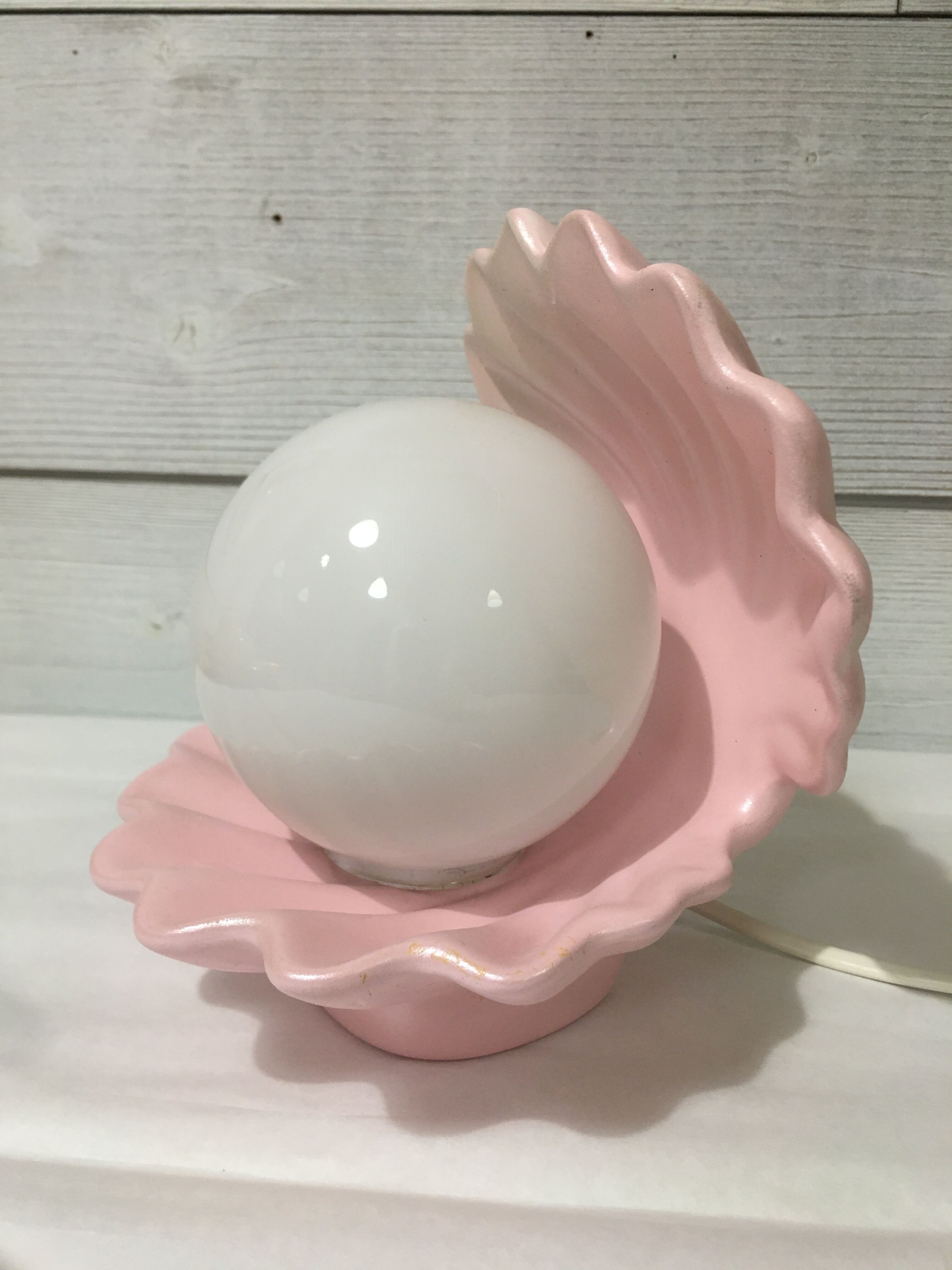 Iridescent pink shell lamp