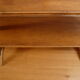 Etagère asymétrique en rotin et bois