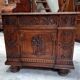 Renaissance-style chest in carved walnut from the 19th century.