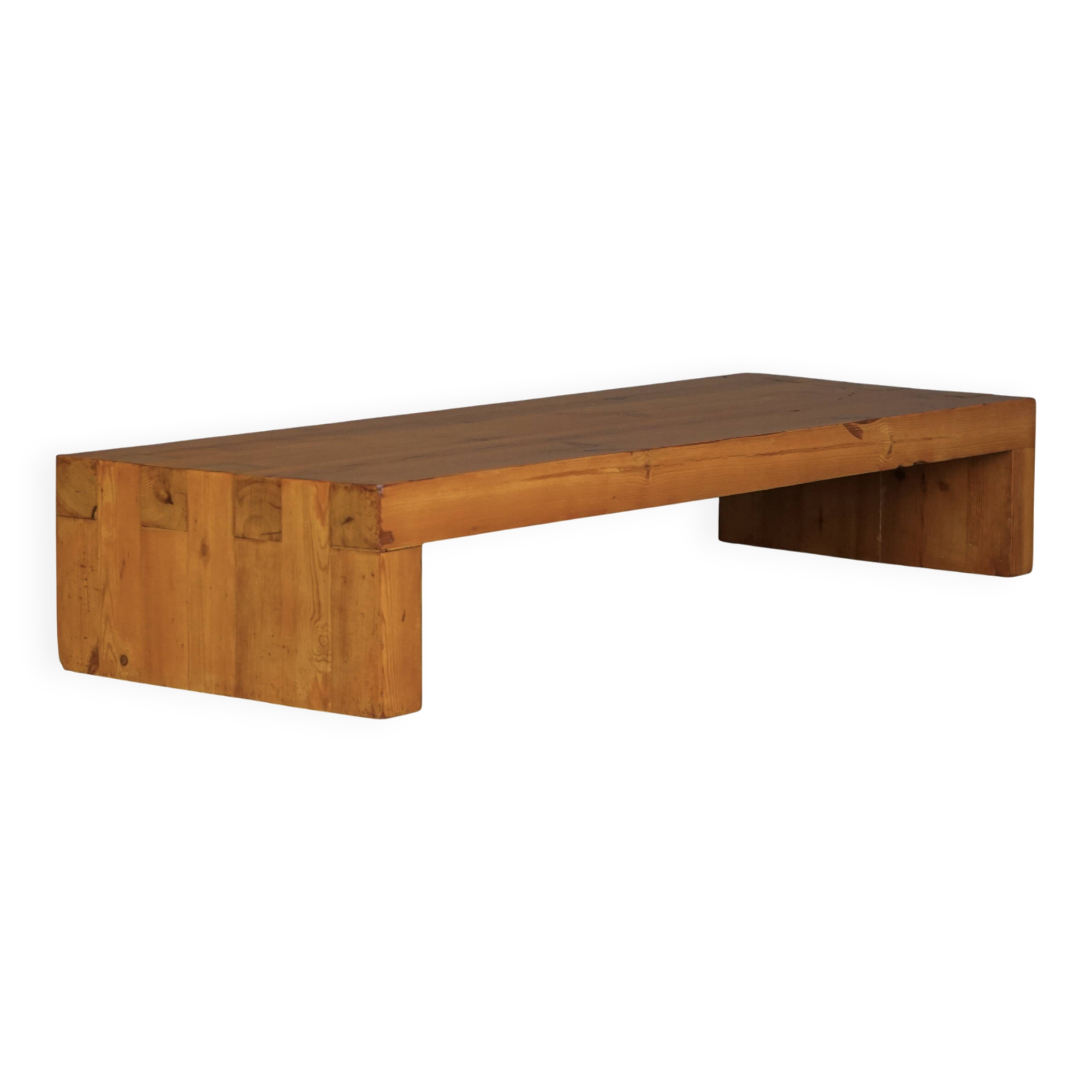Low Pine Coffee Table in the style of Charlotte Perriand, 1960s