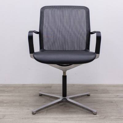 Filo Bene leather swivel chair