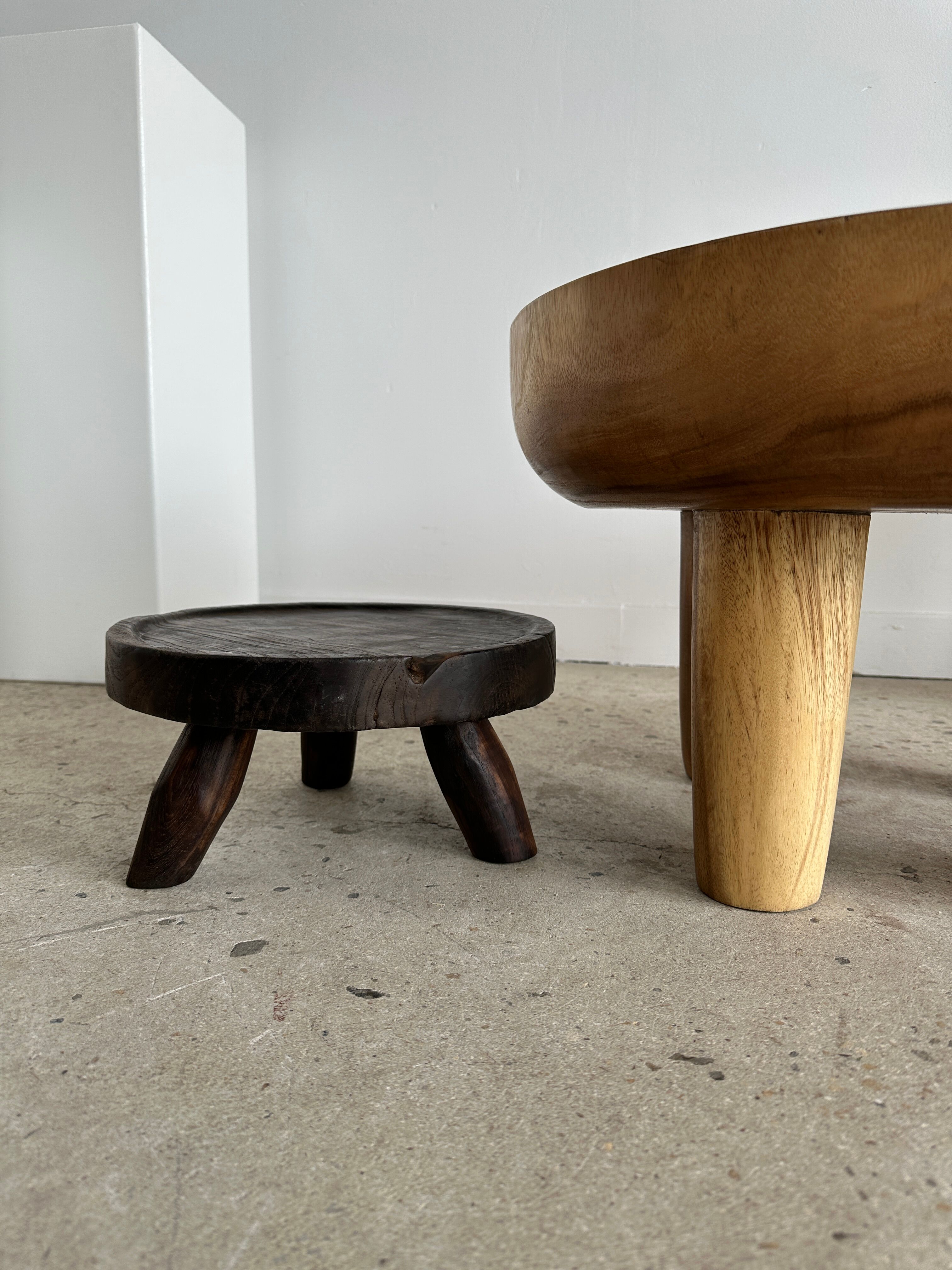 Coffee table, quadripod suar coffee table