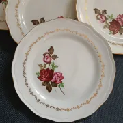 6 antique flat plates in porcelain