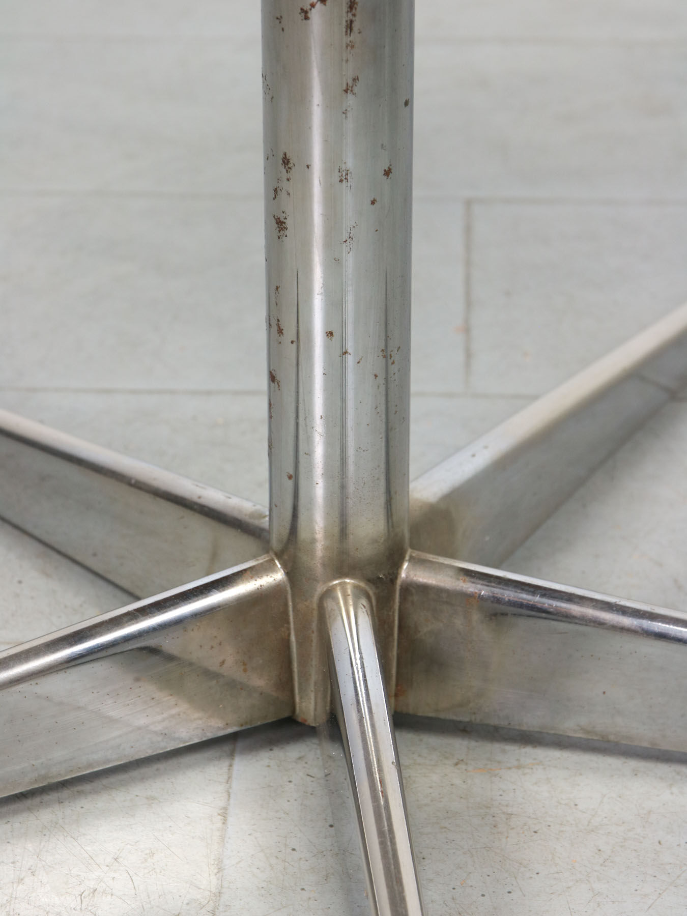 Mid-century brown leatherette swivel chair from Stol