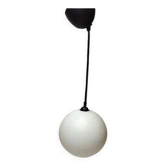 Suspension boule en opaline blanche vintage