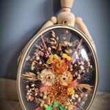 Curved glass flower frame