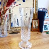 Free-standing glass vase