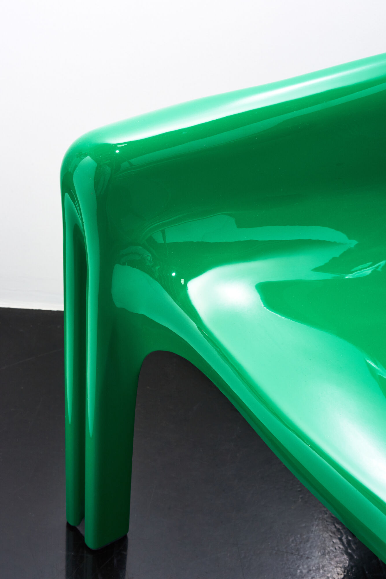 Vicario armchair designed by Vico Magistretti for Artemide, 1972