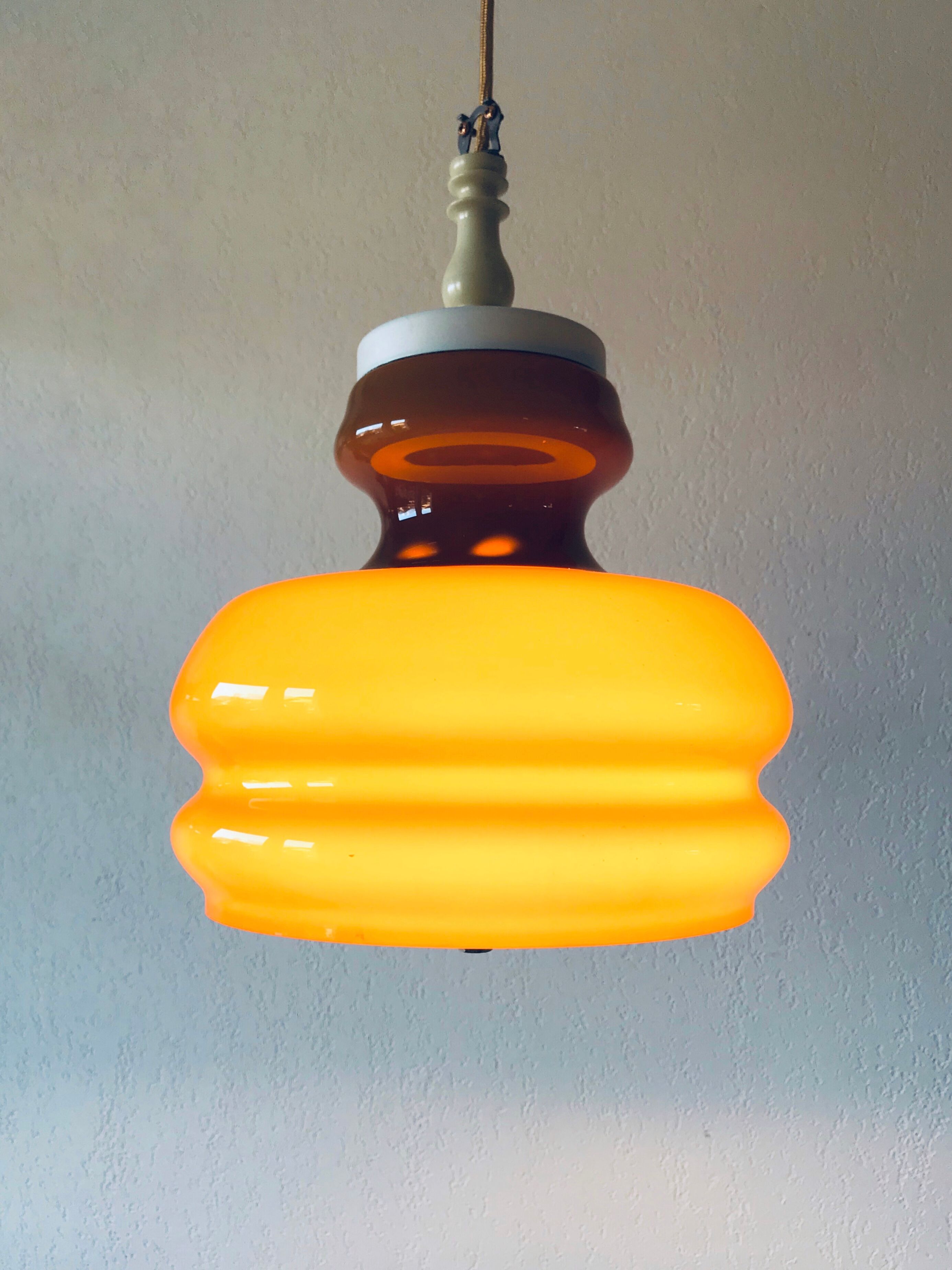 Caramel opaline suspension
