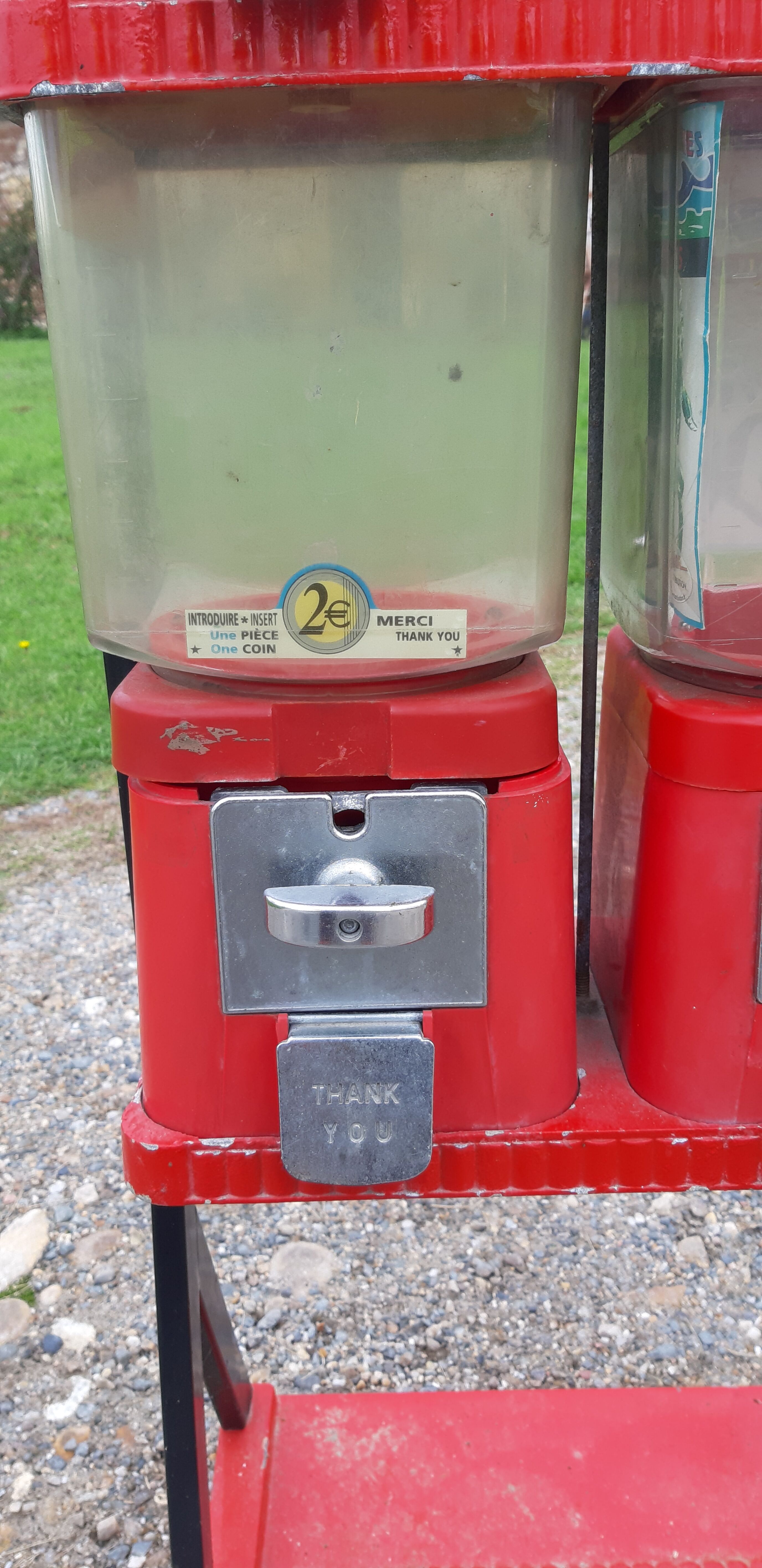 Brabo candy dispenser