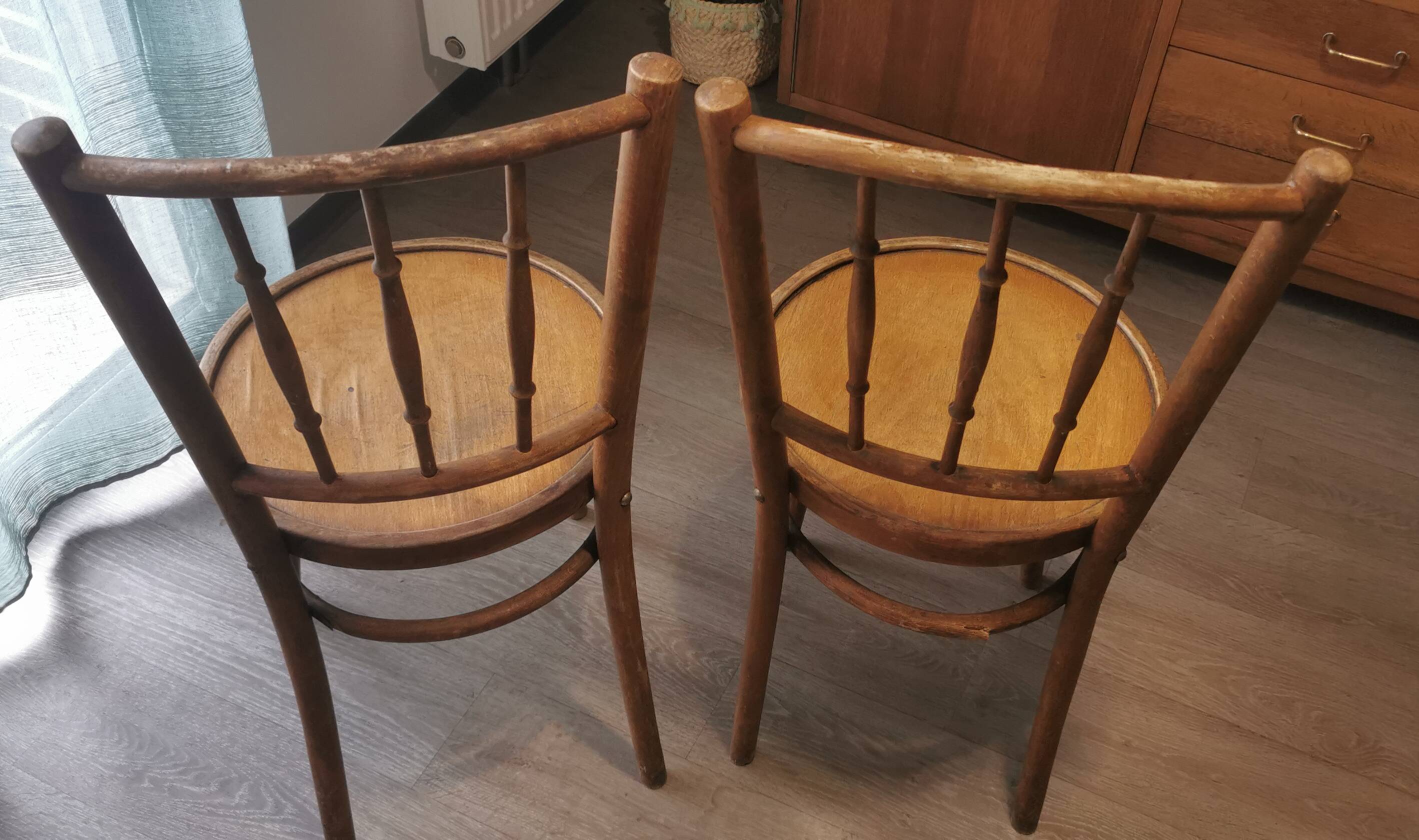Set of 4 bistro chairs