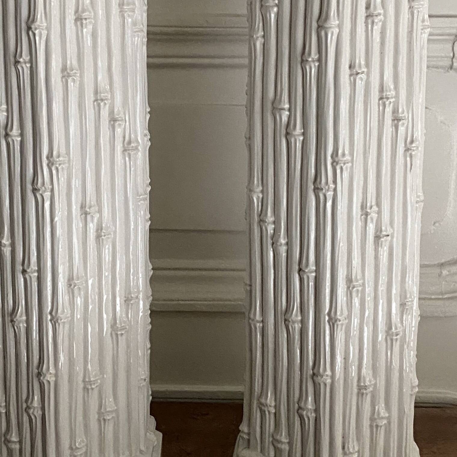 Paire de lampes Hollywood Regency en céramique imitation bambou XXe