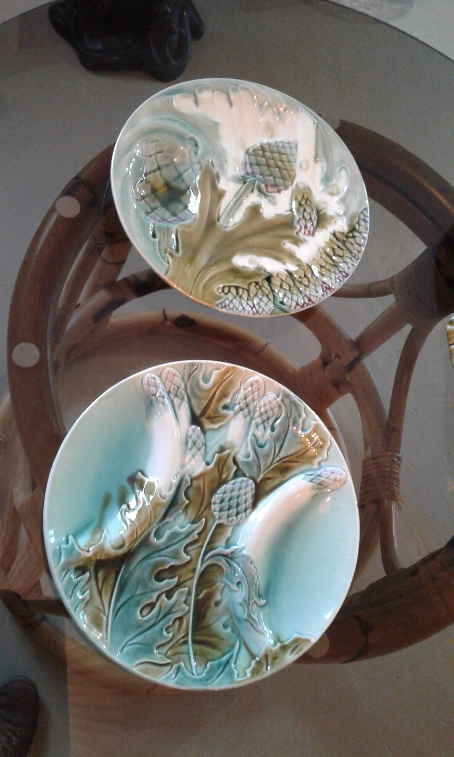 2 plates with asparagus / artichaud Barbotine 19th