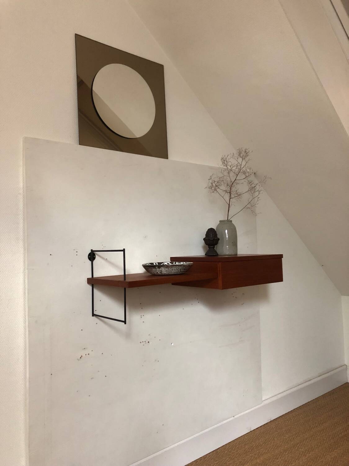 Wall console