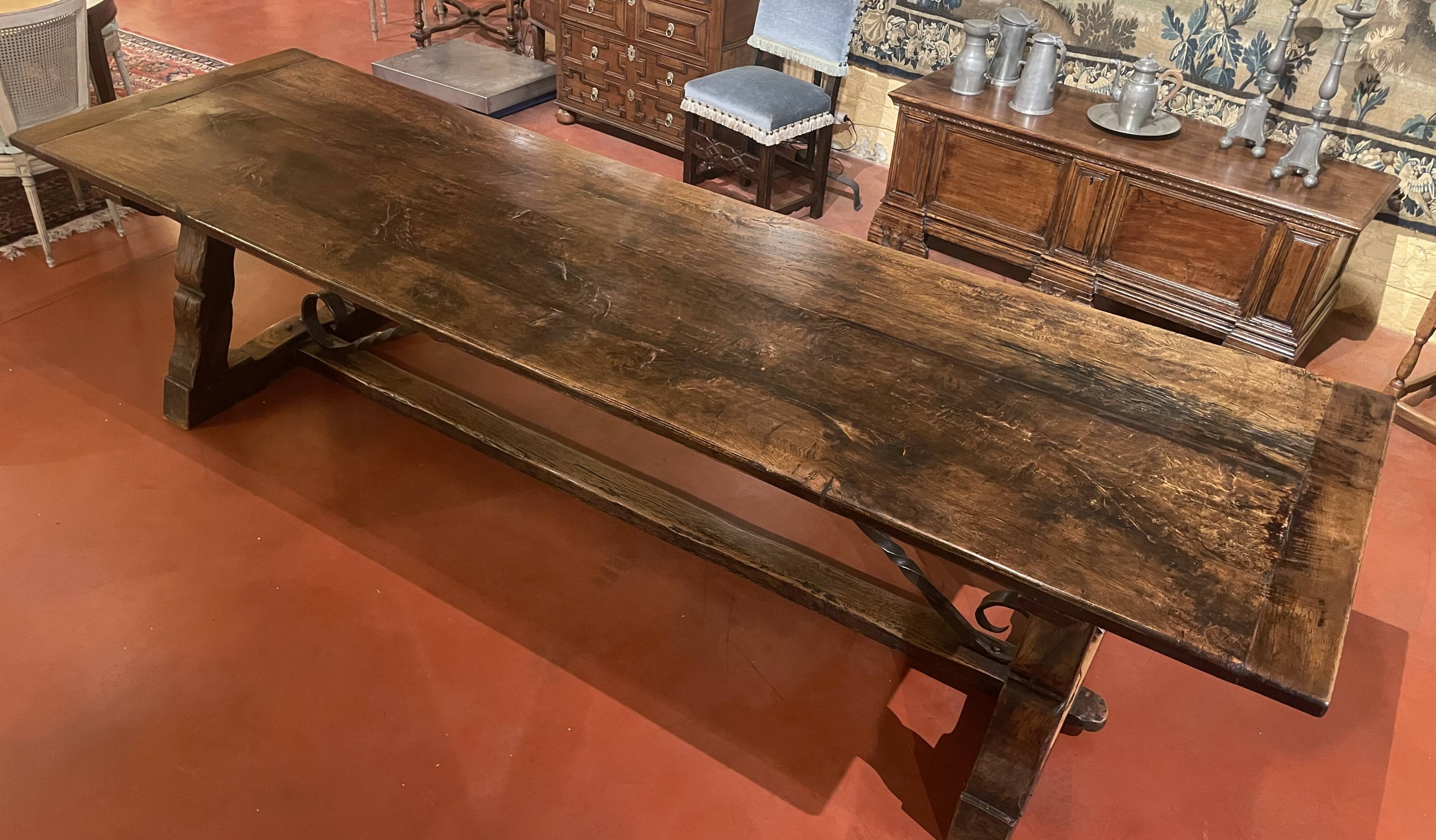 Impressive Spanish monastery table in oak, medieval style, 3m².