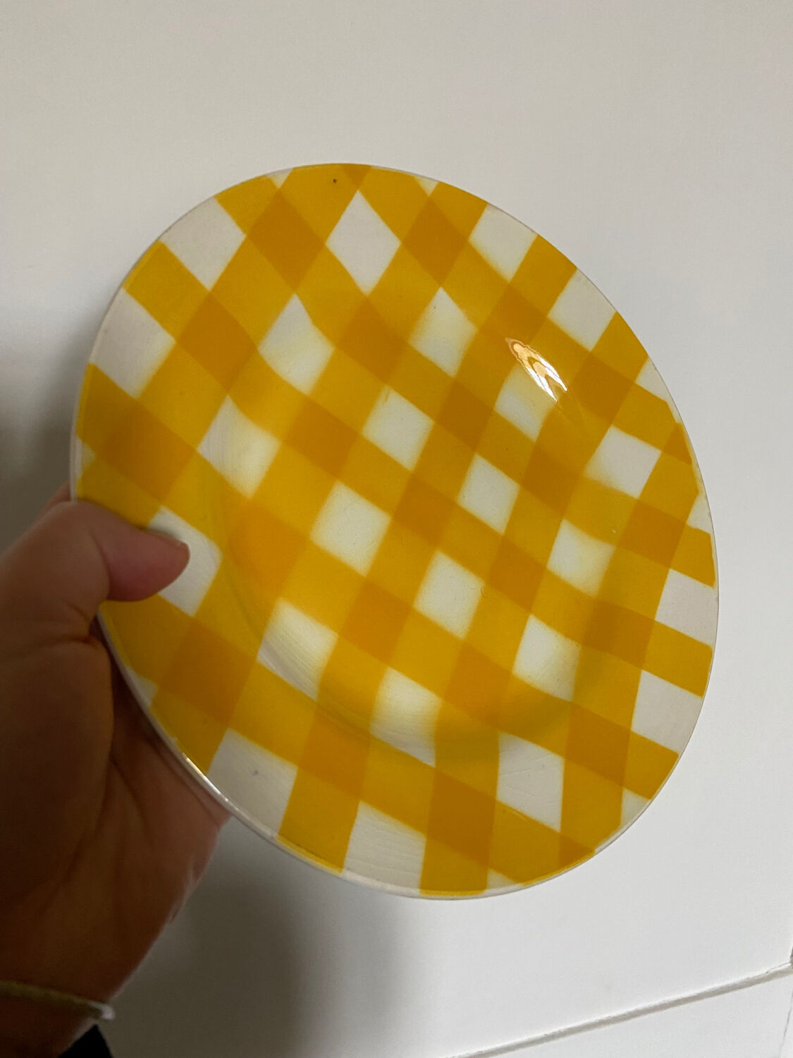 Yellow Scottish pattern plate from the Digoin manufacture