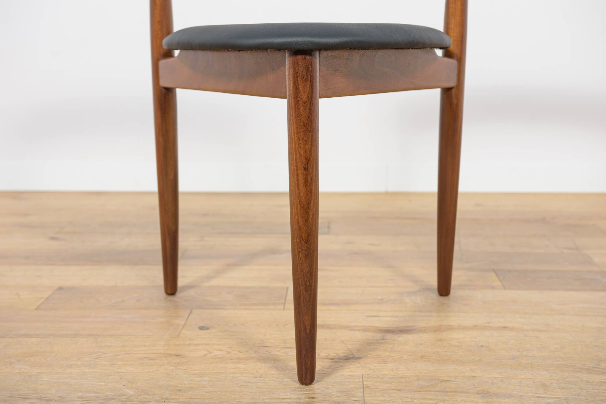 Mid-Century Teak Dining Table and Chairs Set by Hans Olsen for Frem Røjle.