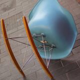 Rocking chair RAR bleu de Charles Eames
