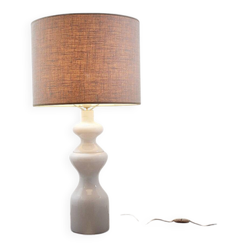 Lampe de table en verre opaline blanc du 20ème siècle