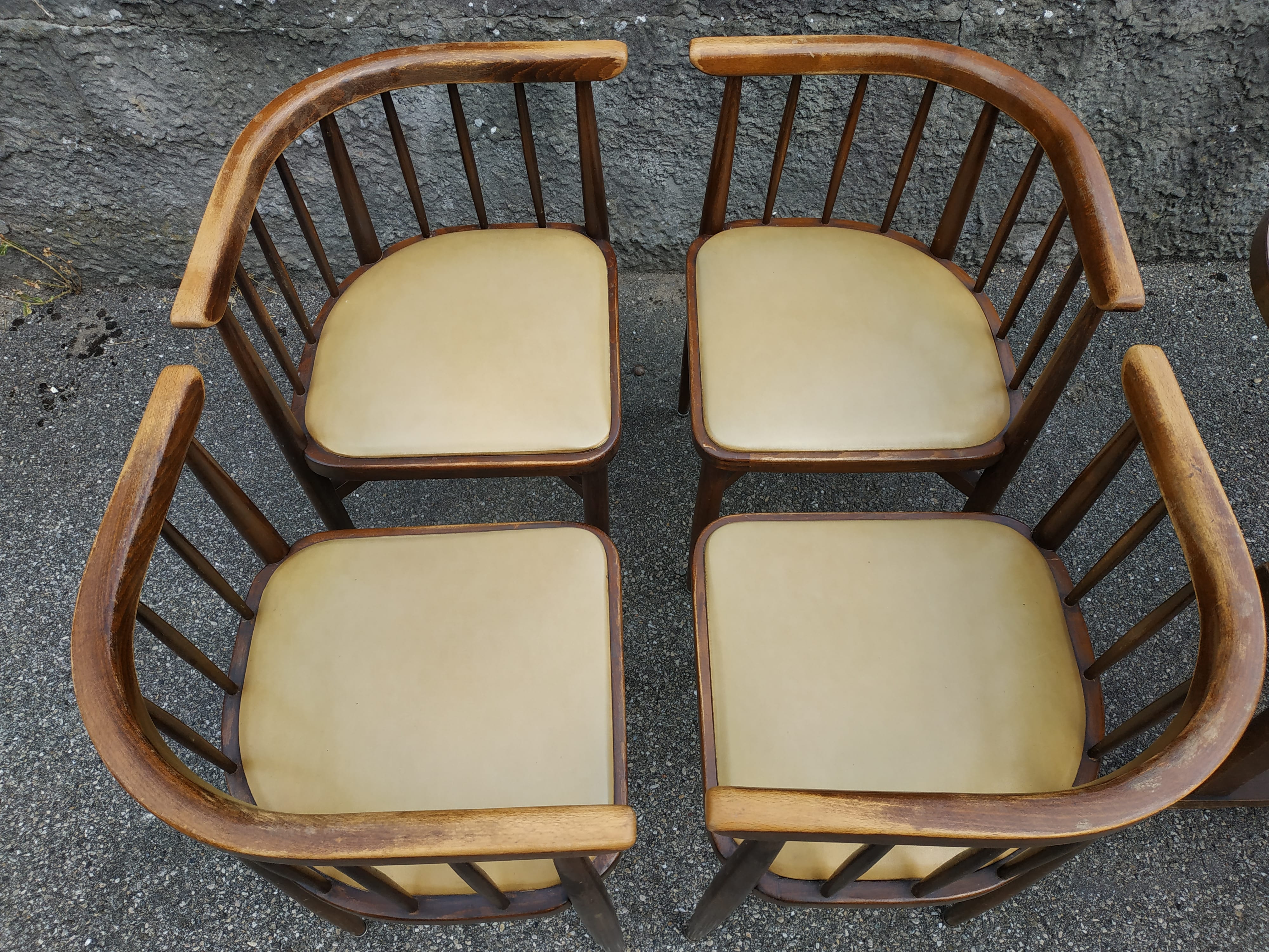 Table and chairs Thonet years 60