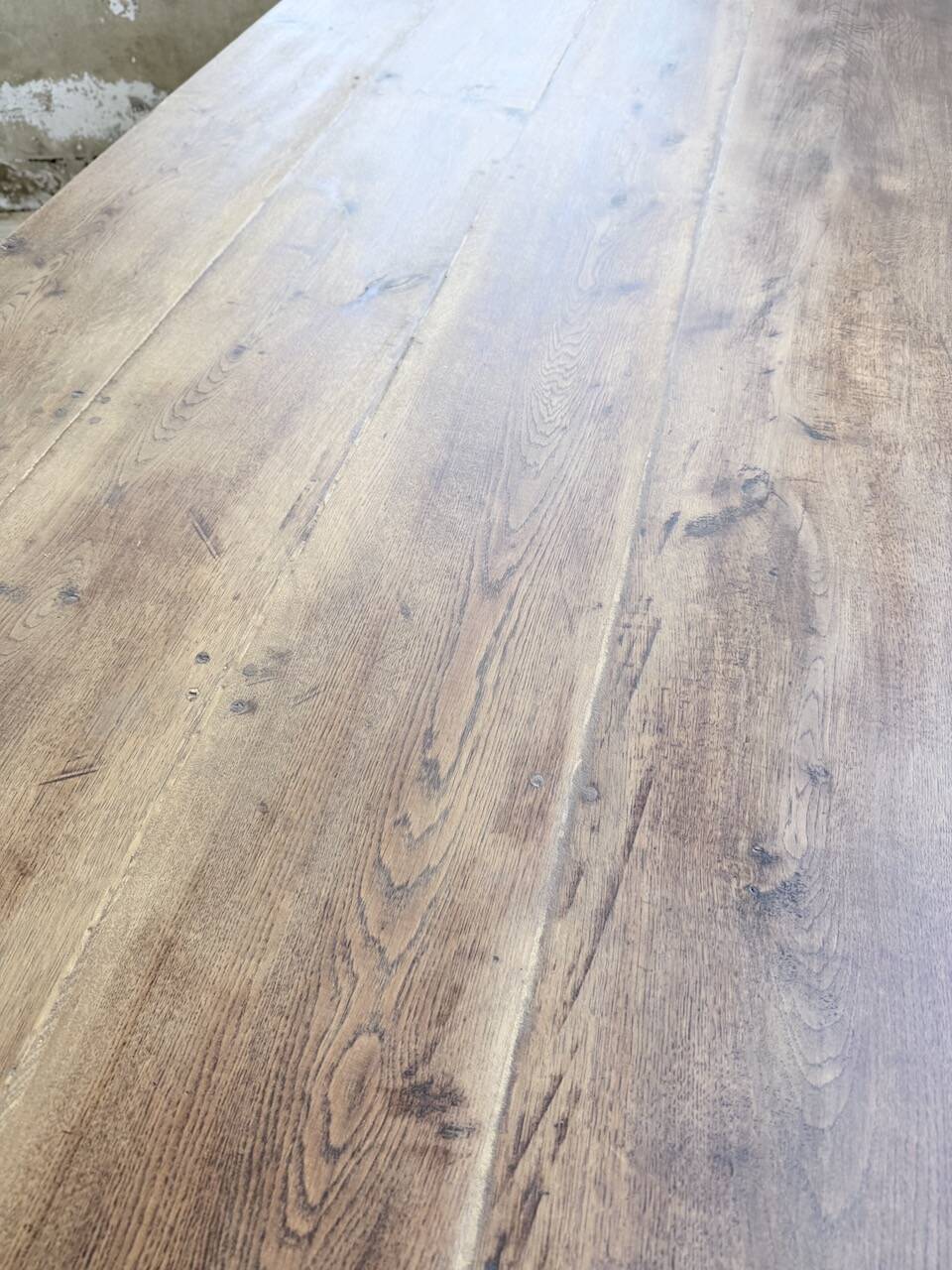XL farmhouse table in solid oak, brutalist style, 20th century.