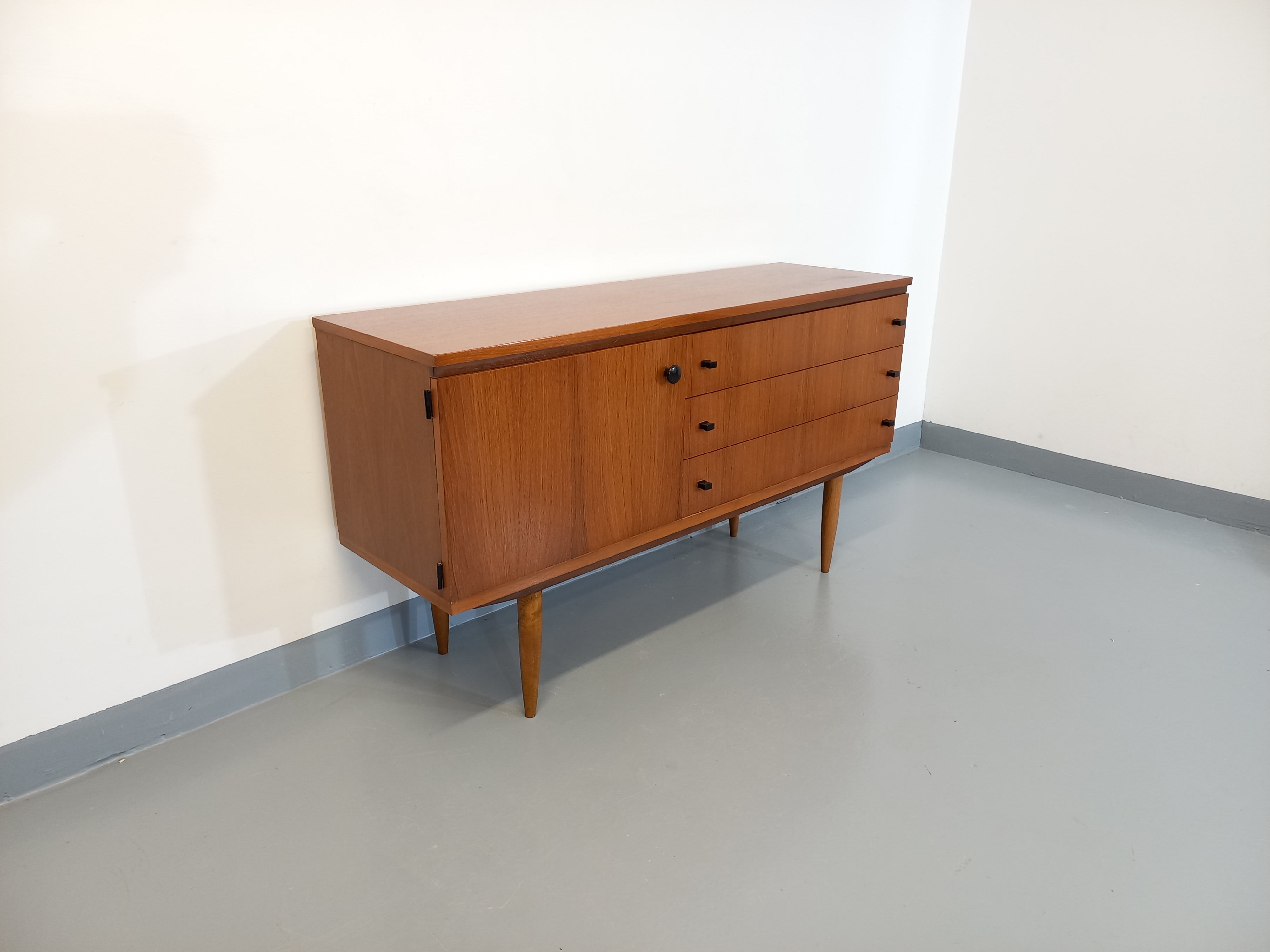 Enfilade scandinave en teck des années 60