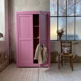 Pink knitted cabinet