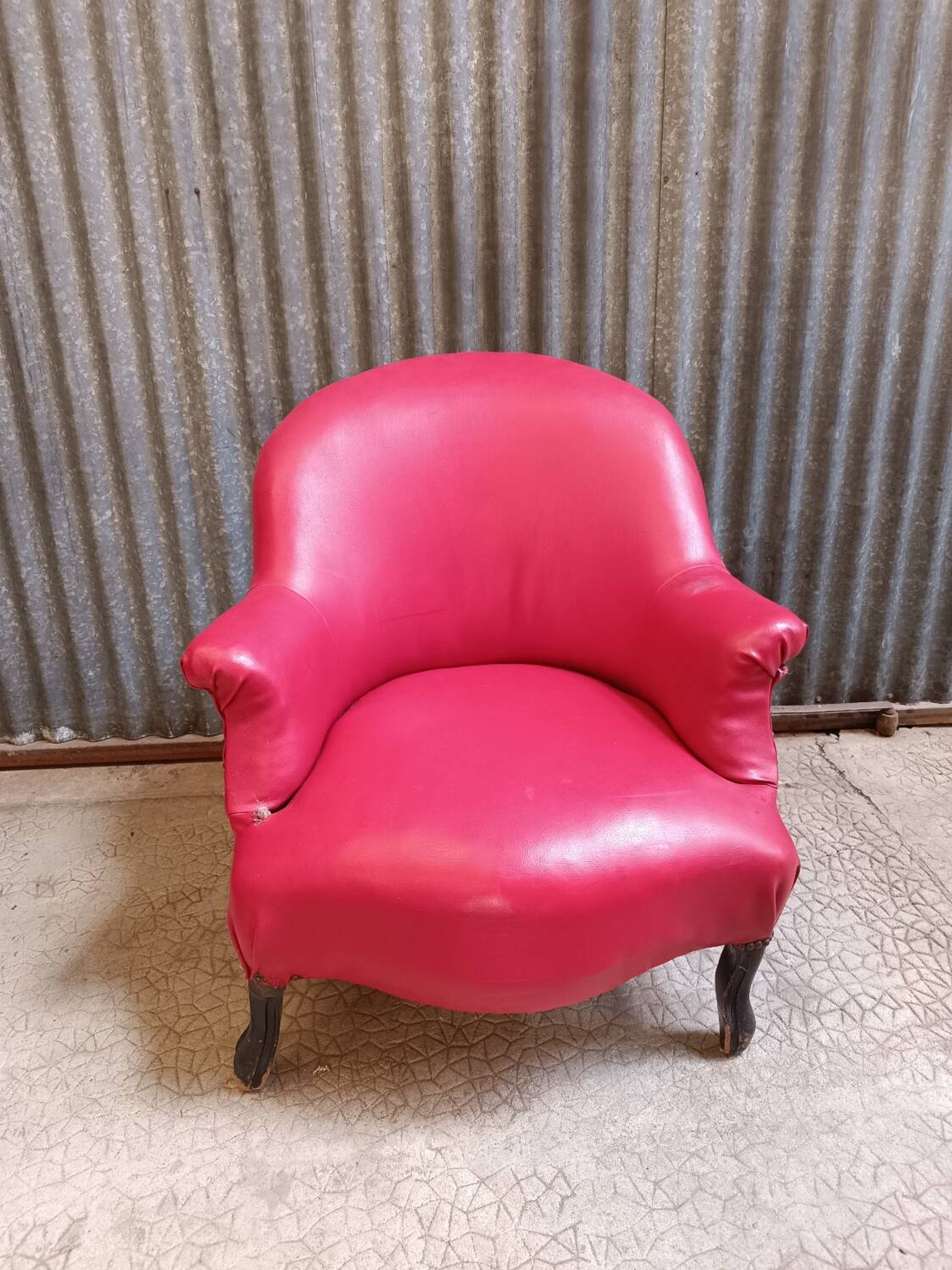 Fauteuil crapaud cuir rouge