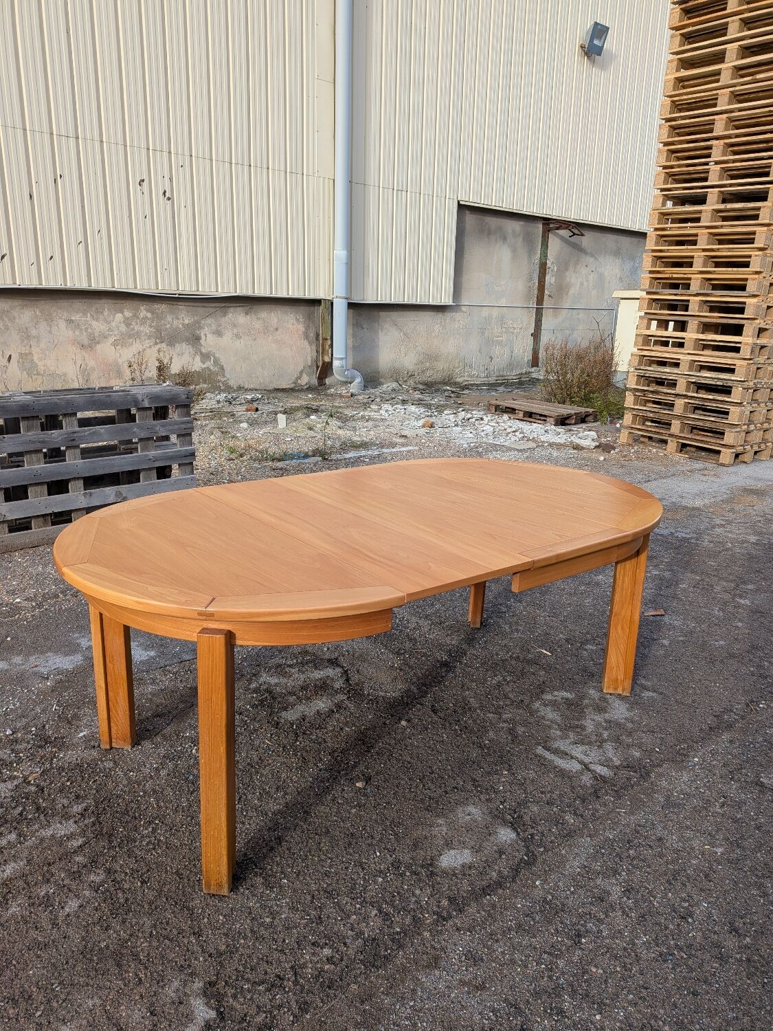 Dining table in elm from 1980