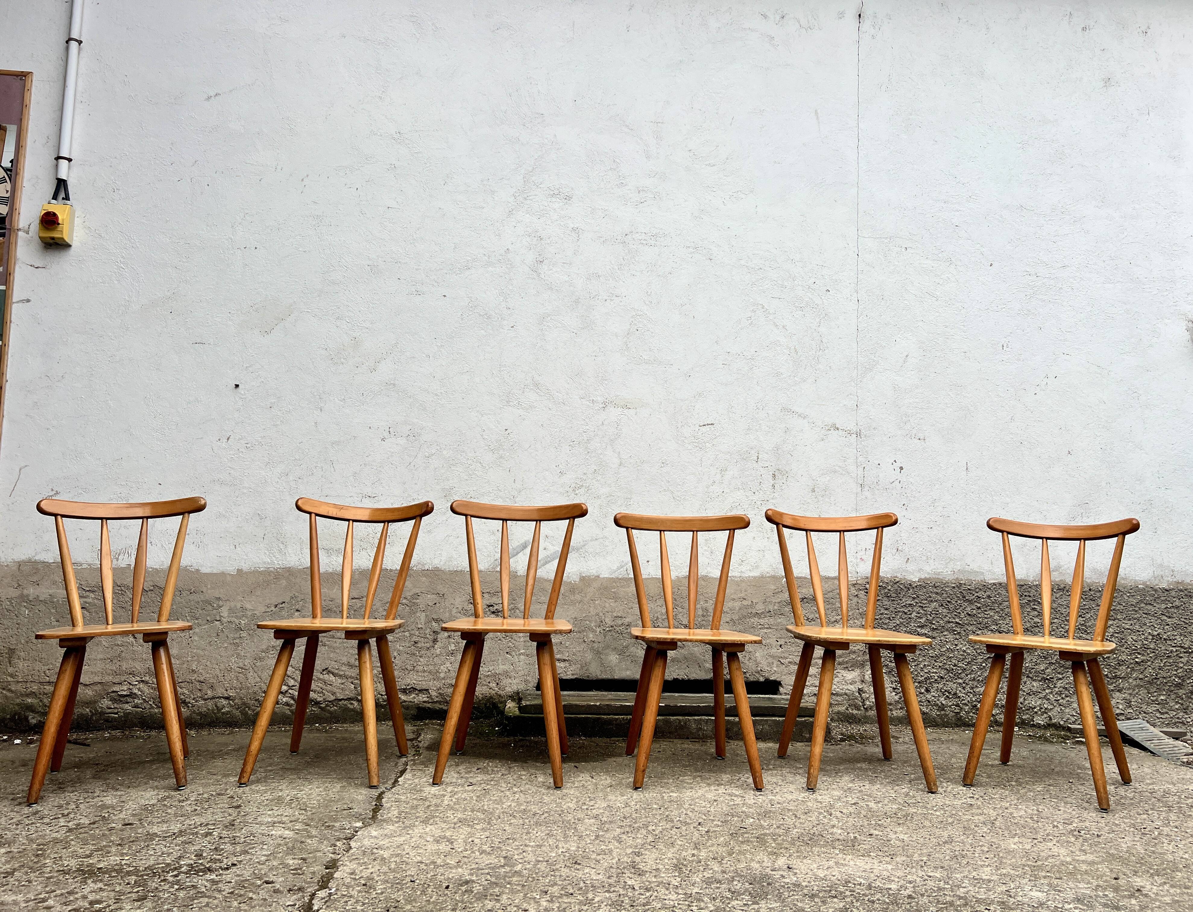 Set of 6 vintage bistro chairs - Warm stained wood