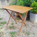 Foldable wooden table