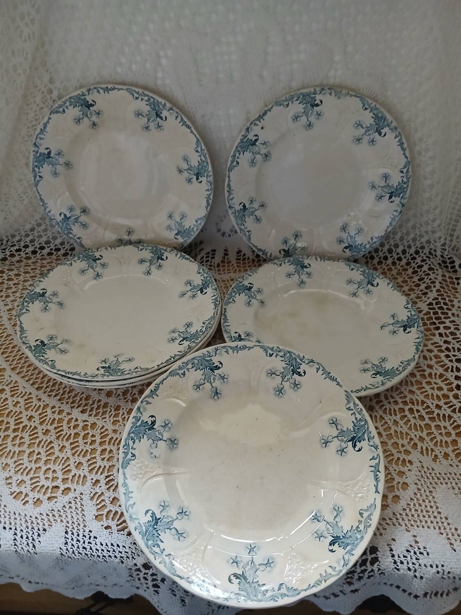 Longwy iron earth dinnerware set