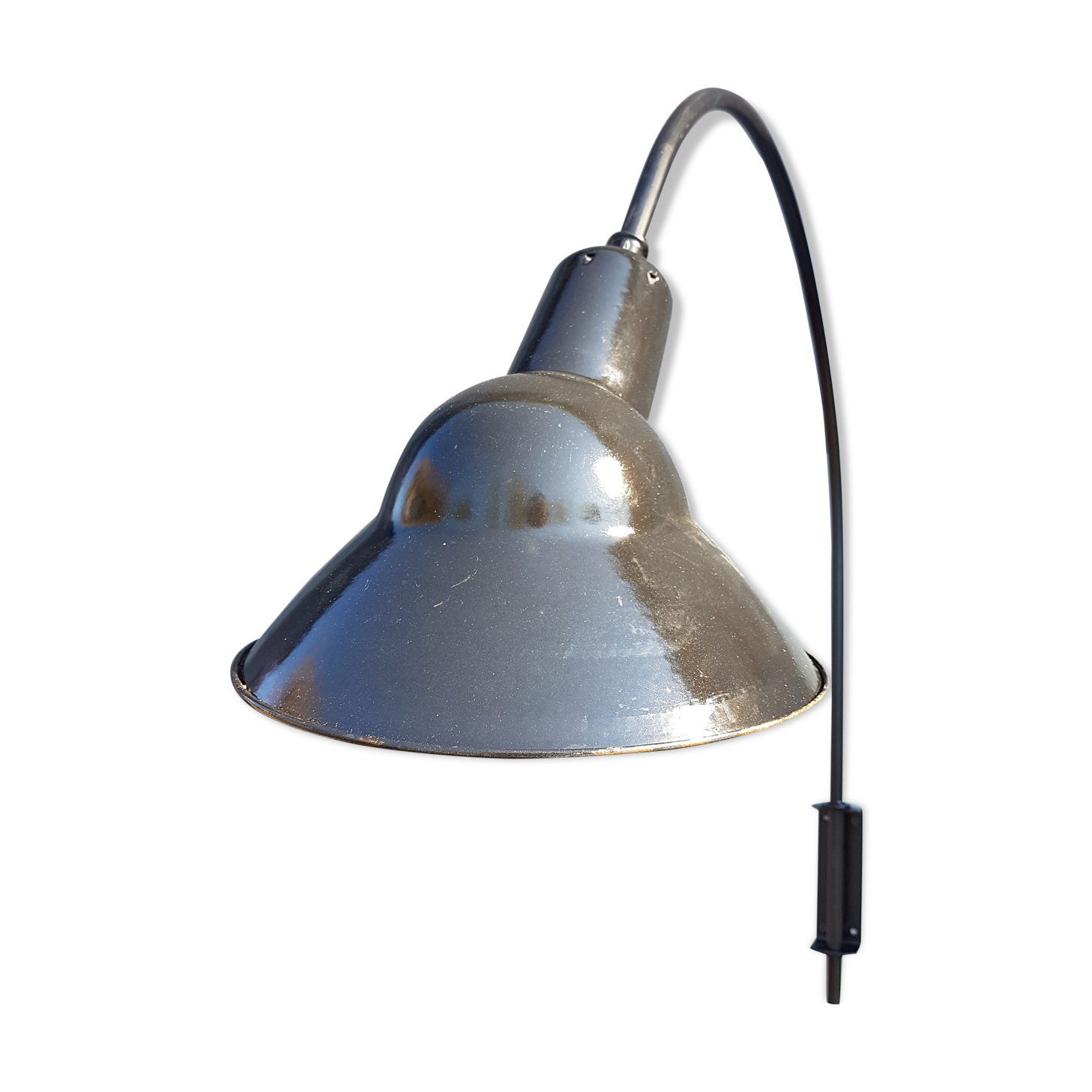 Wall light curve deported enamelled sheet metal Lampshade