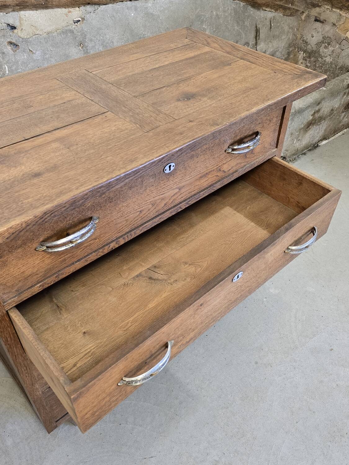 4-drawer oak chest of drawers