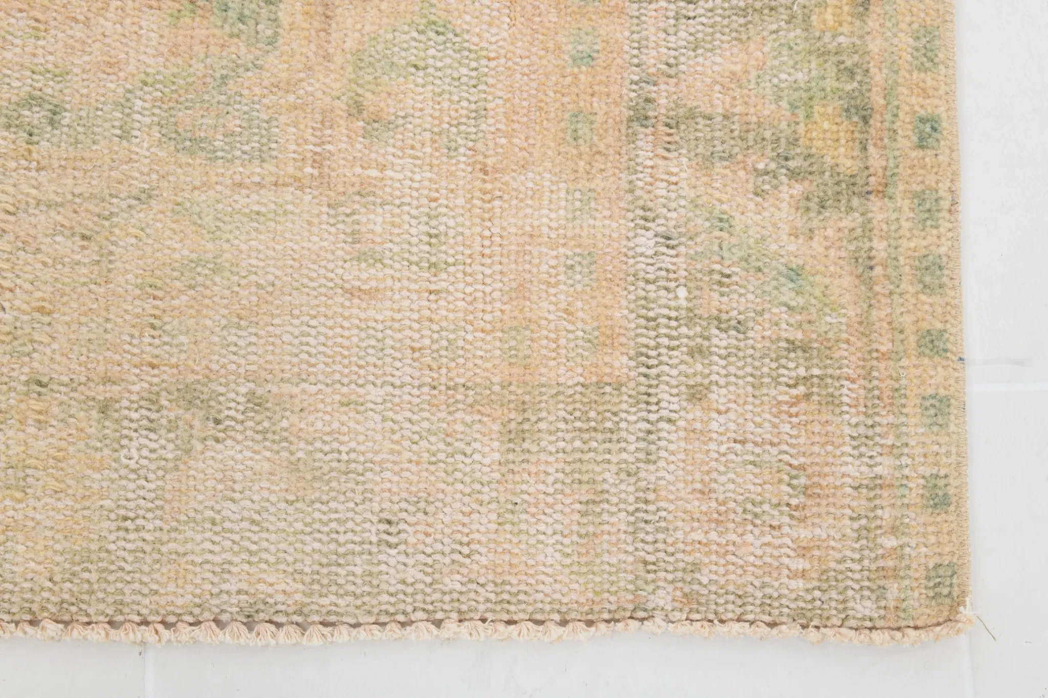 Vintage Peach & Green Turkish Rug, Handmade Neutral Rustic Carpet, 168x274